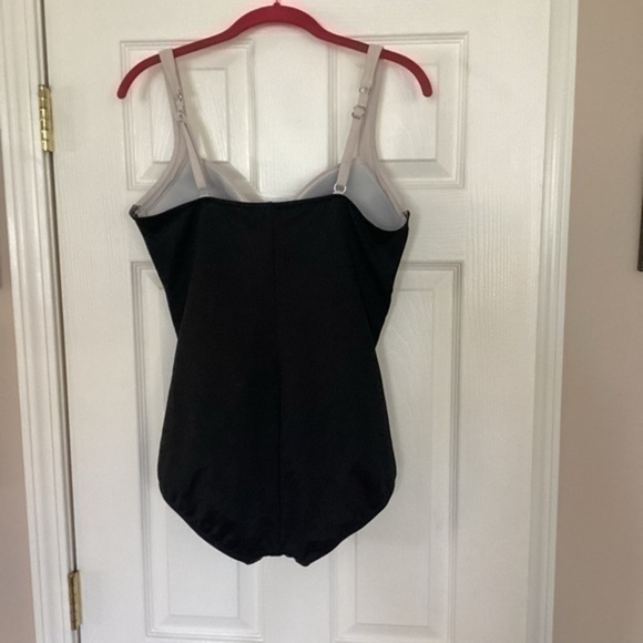 Miracle Suit Black/White Size12 GUC - Picture 4 of 4